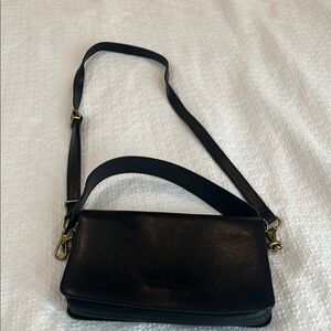 Elegant Black Leather Shoulder Bag